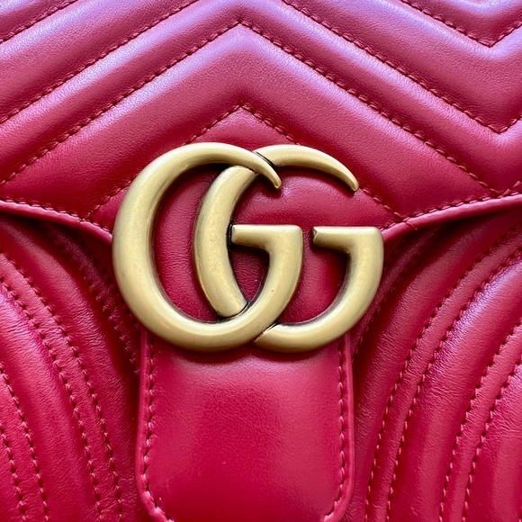 Gucci Marmont Red Authentic Crossbody Shoulder Bag with Heart on Back NWOT - Picture 3 of 16